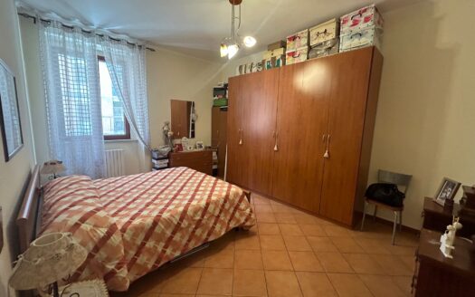 VIA NUZZIELLO – PICCOLO TRILOCALE IN OTTIMO STATO