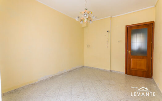 VIA RAFFA – APPARTAMENTO CON GIARDINO – LIBERO SUBITO